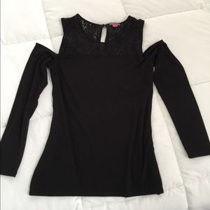 Sexy Black “cold shoulder” top, size small